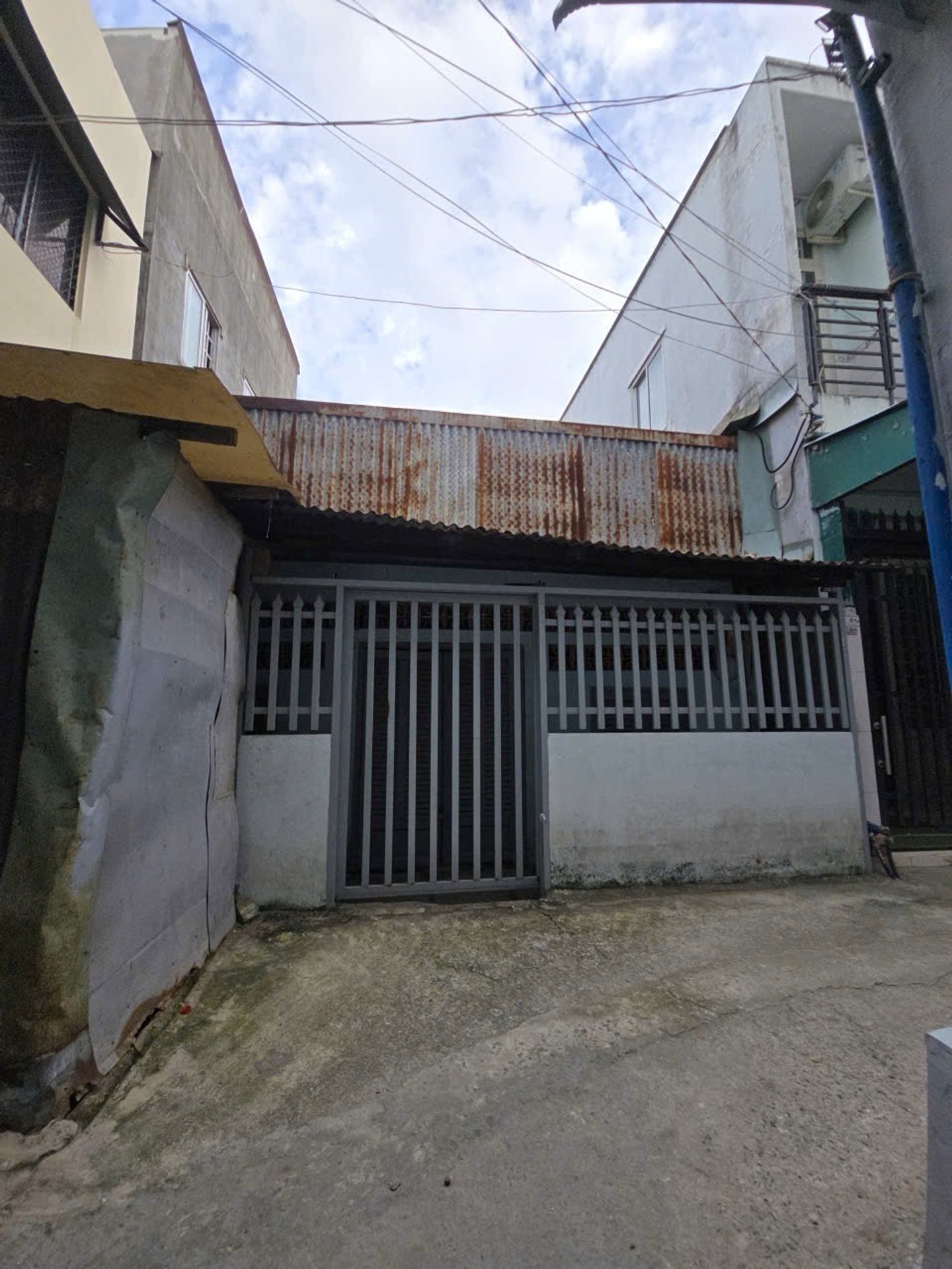 Nhà C4 giá hấp dẫn khu Huỳnh Tấn Phát, hẻm nhỏ sạch sẽ