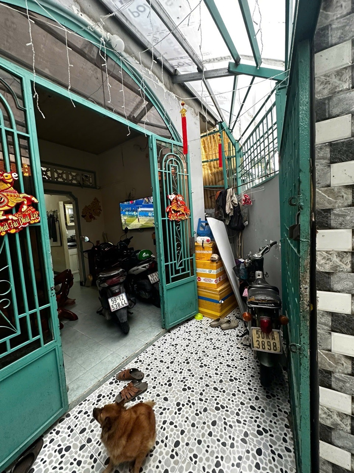 Nhà 2 tầng, 2 căn riêng biệt sát mặt tiền Nguyễn Thượng Hiền, Phú Nhuận