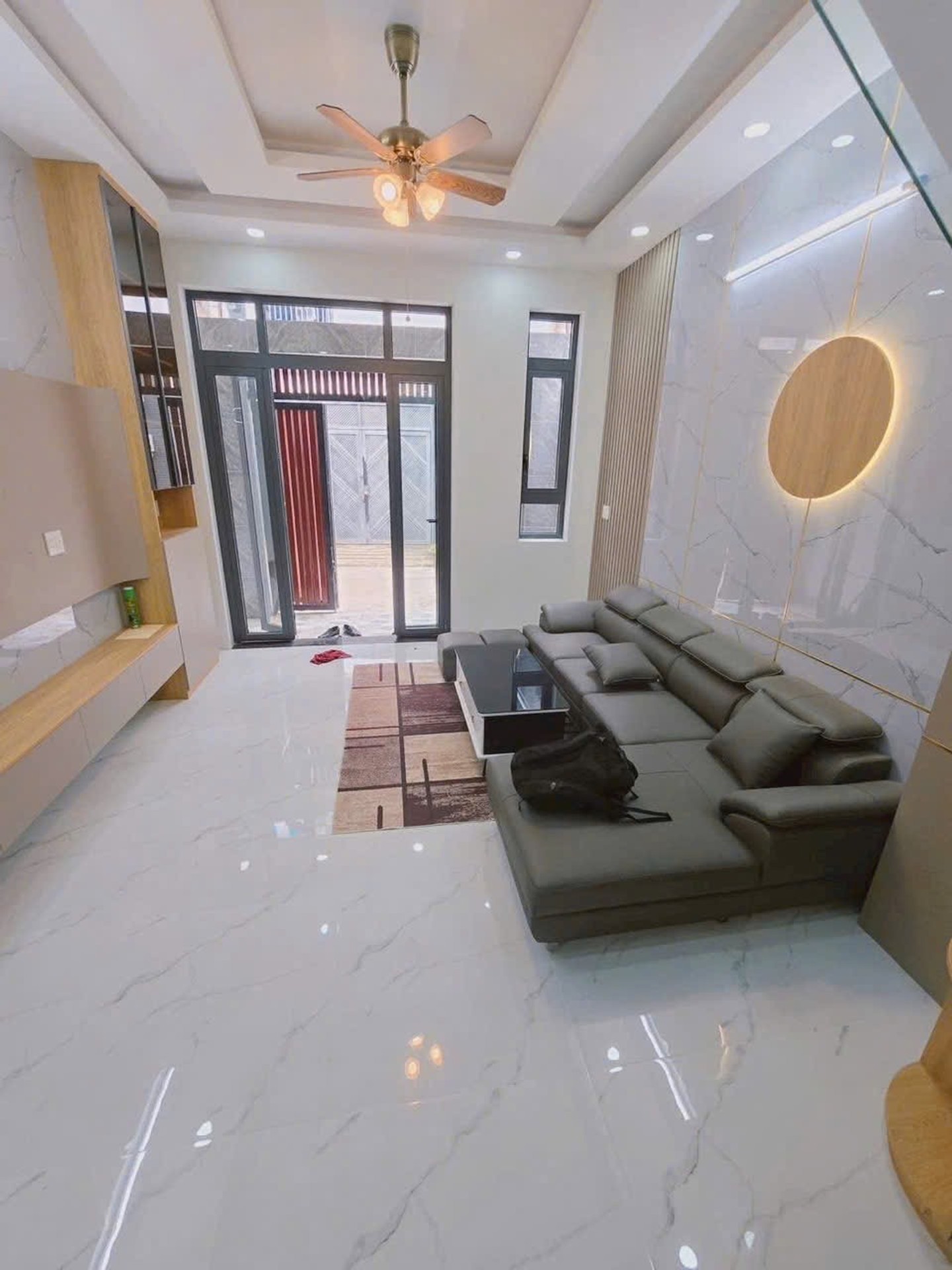 NHÀ 3 TẦNG GẦN MẶT TIỀN LÃ XUÂN OAI - CẦU TĂNG LONG - NHỈNH 5 TỶ