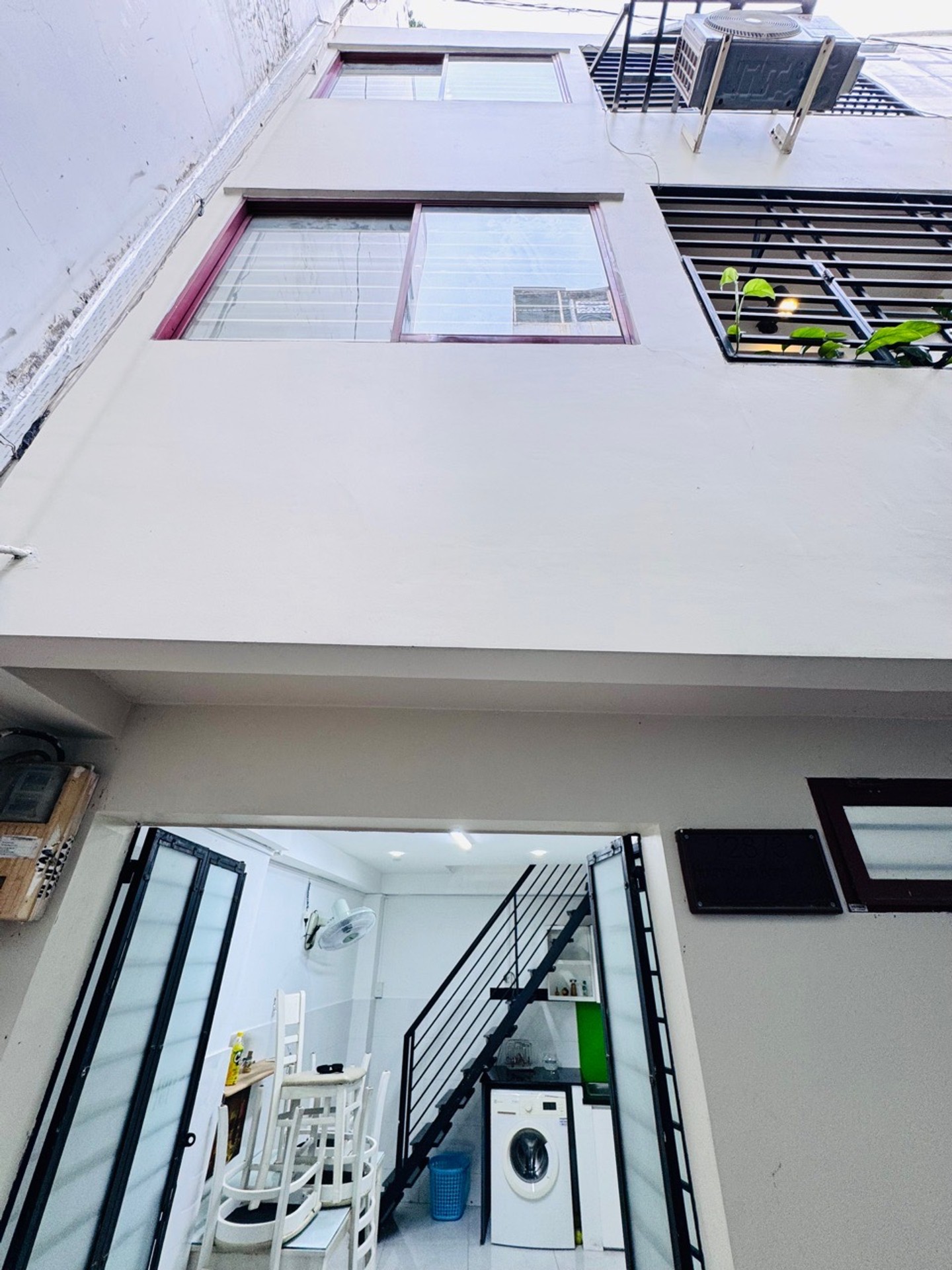 Bán nhà 3 tầng 16m2 mặt tiền rộng tại Phú Nhuận