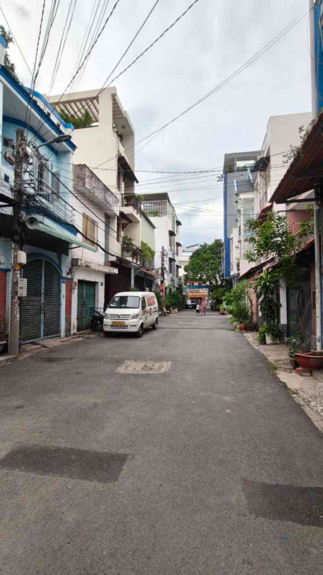 Nhà 2 tầng hẻm rộng phường Tân Sơn Nhì giá 8,5 tỷ