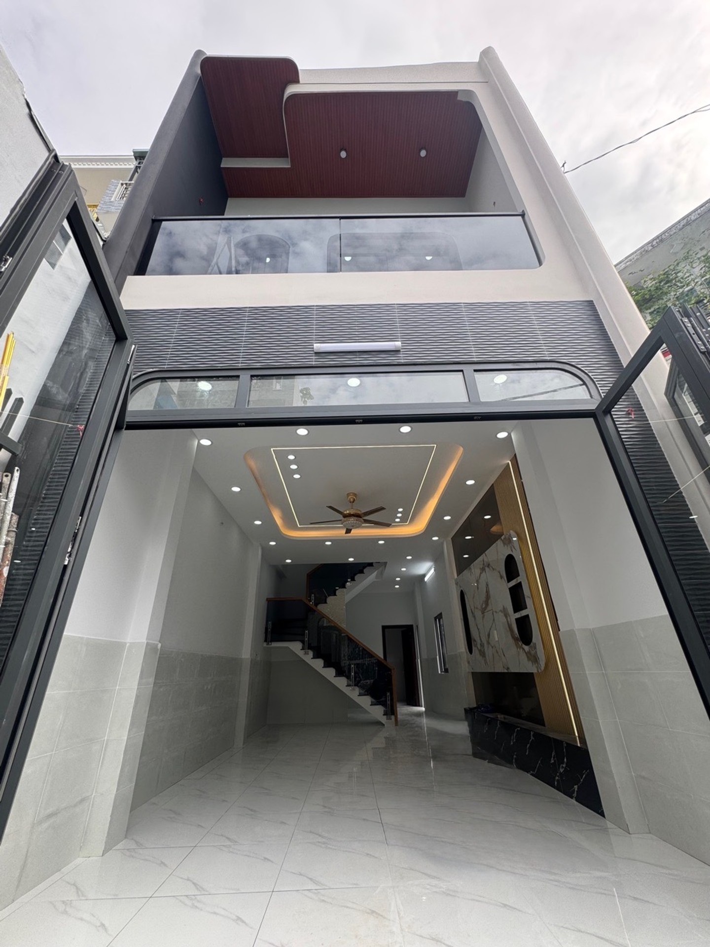 Bán nhà riêng 2 tầng 60m2 tại Bình Trị Đông, giá 5,3 tỷ