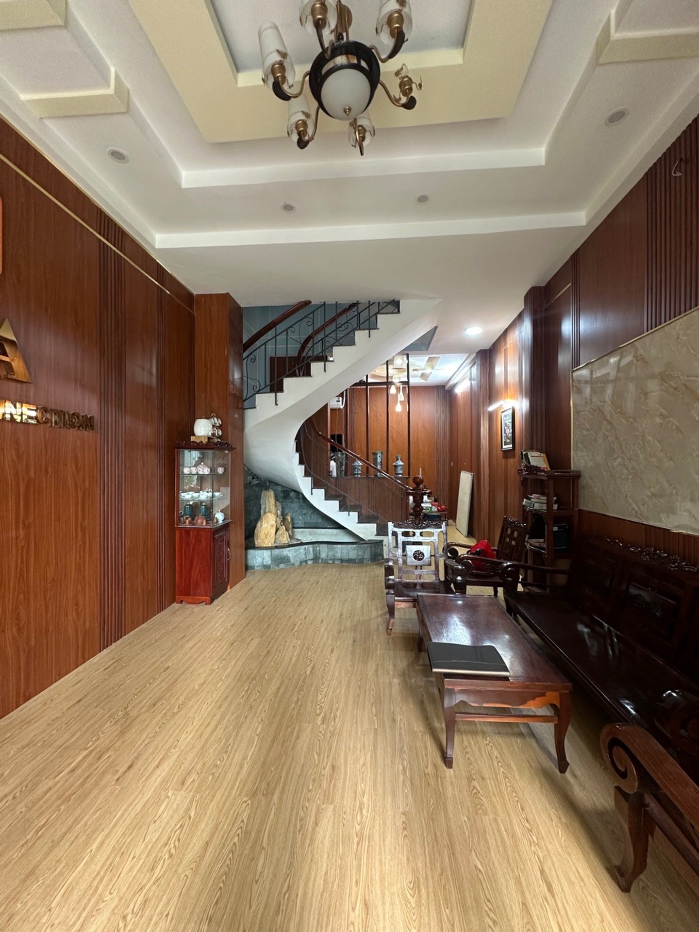 CHDV 9 PHÒNG, HẺM XE HƠI, GẦN CC ĐẠI THÀNH CHỢ TRƯỜNG HỌC - 4Tầng-Ngang 5m - Trịnh Đình Trọng