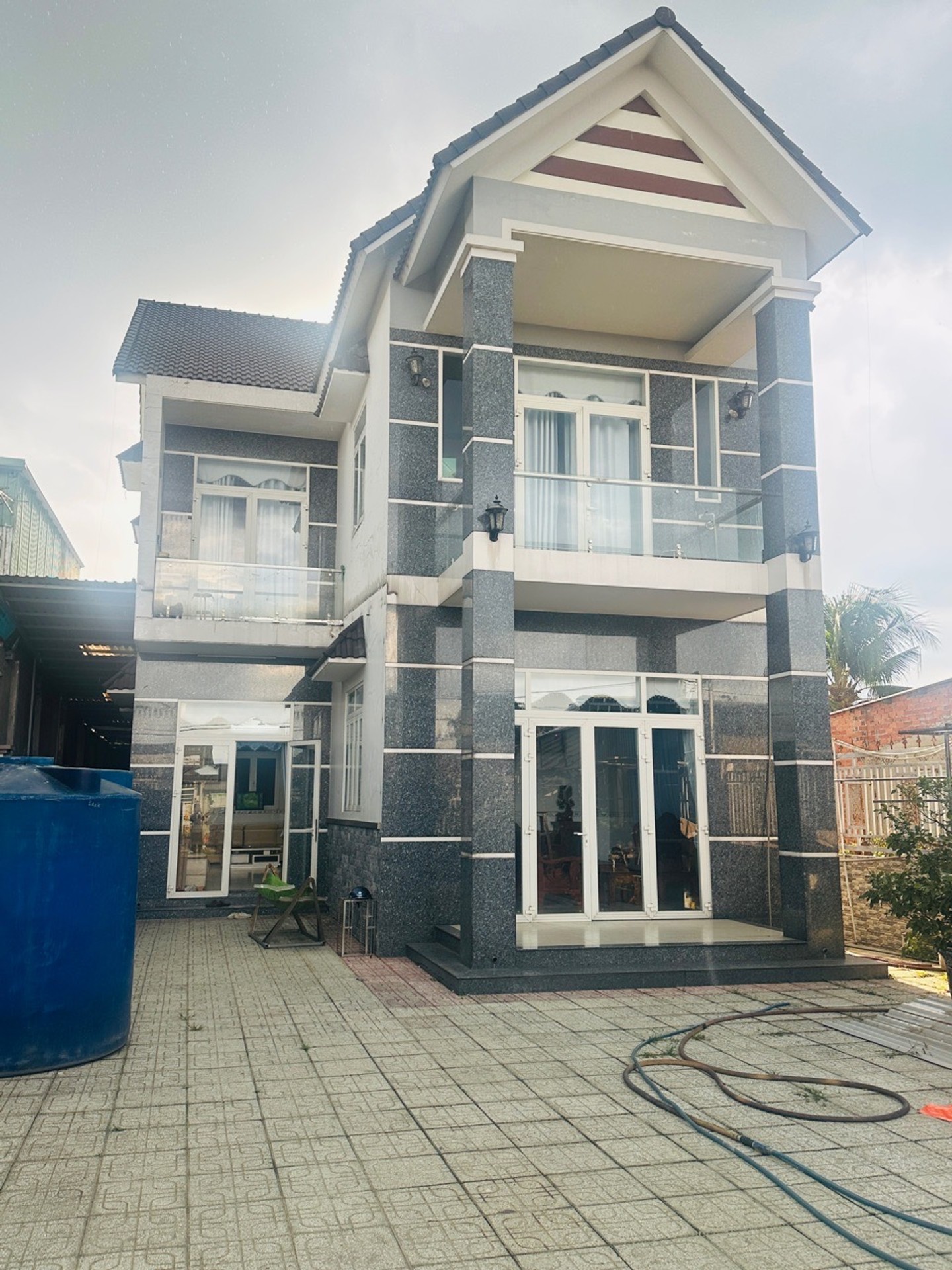 Biệt thự siêu rộng Củ Chi, sân ô tô, giá hời!