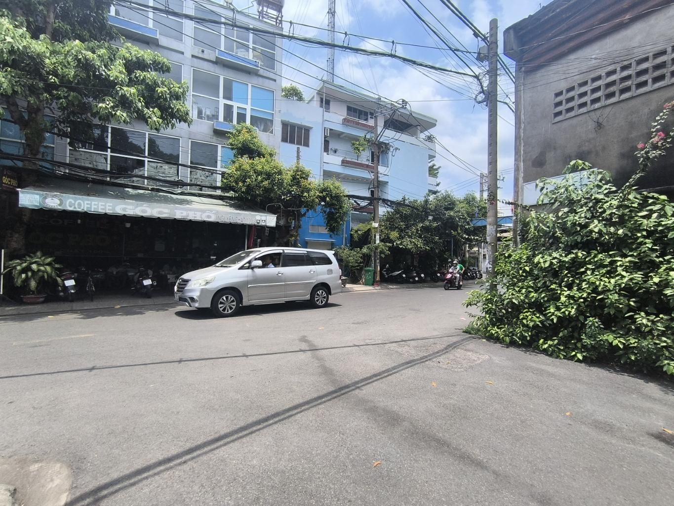 BIỆT THỰ SÂN VƯỜN TÂN PHÚ 13X13M - CÔNG VIÊN CẠNH NHÀ - 35TY TL