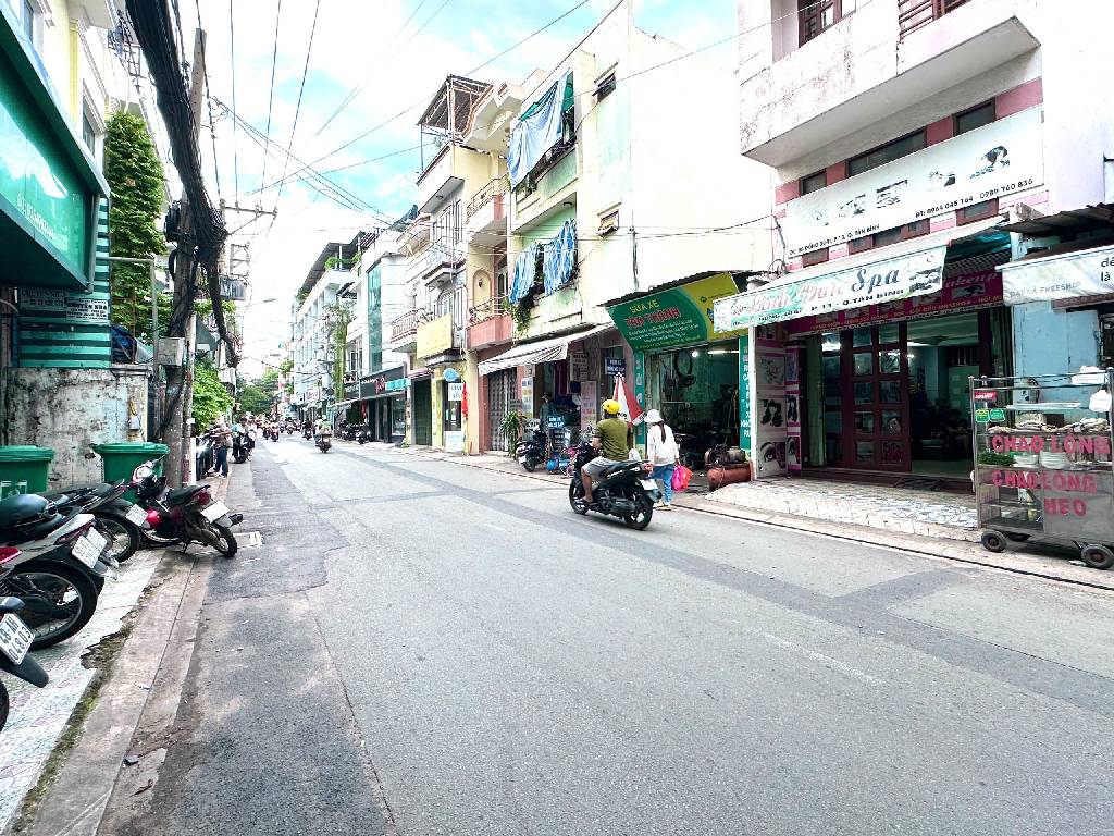 Nhà mặt phố Đồng Xoài – Kinh doanh đỉnh, vị trí vàng