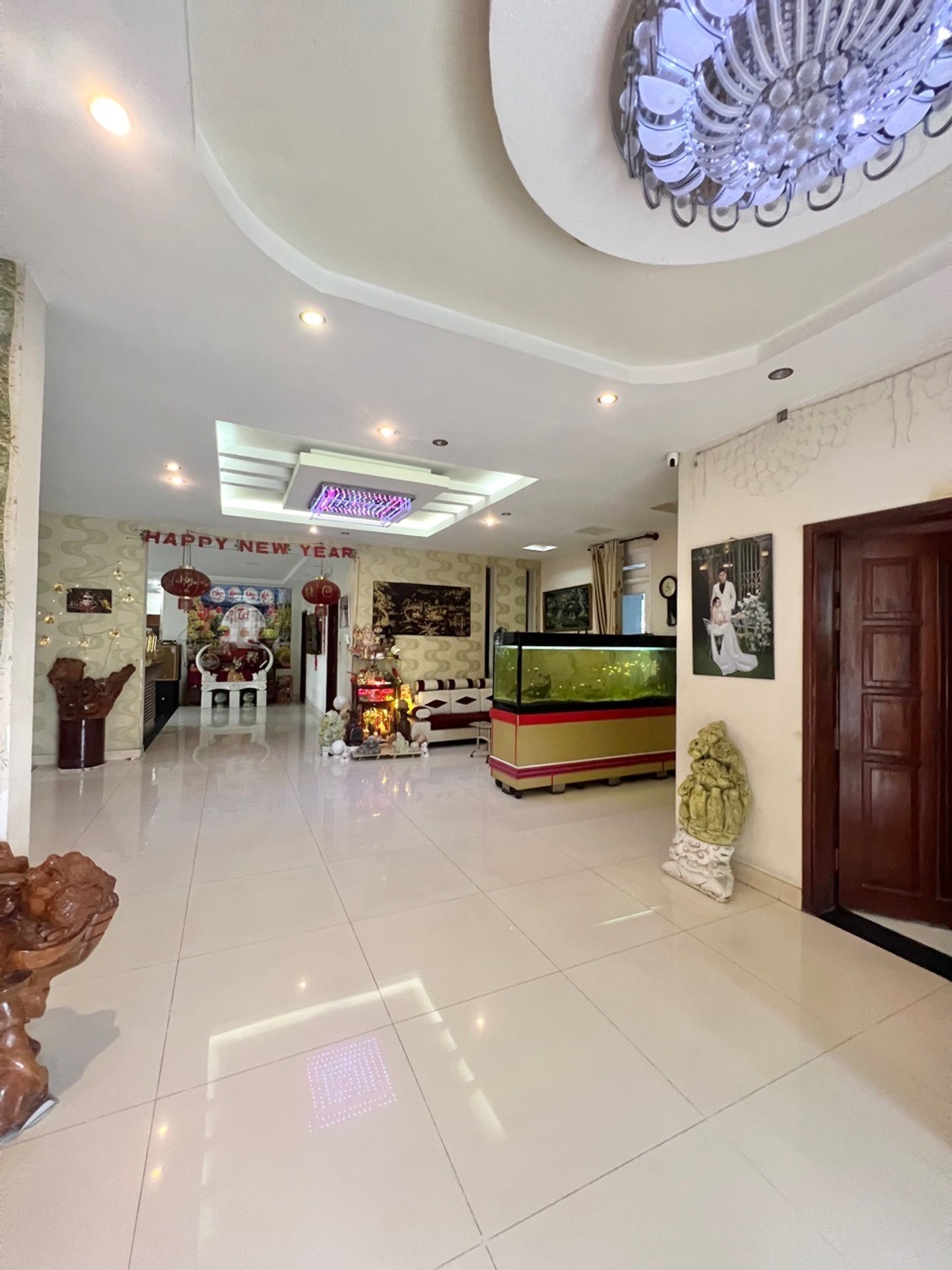 Biệt thự 5 tầng sân vườn hồ cá khu Nguyễn Cửu Đàm