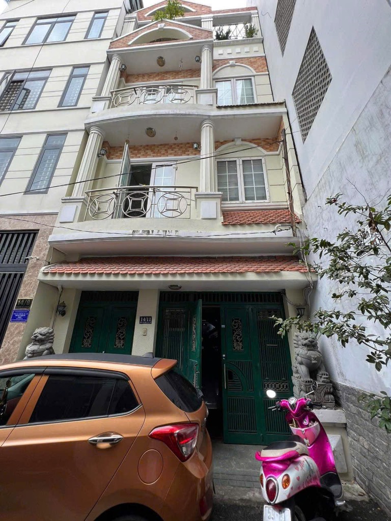 Nhà đẹp rộng rãi giá tốt ở Nhất Chi Mai - Giảm ngay 1.7 tỷ