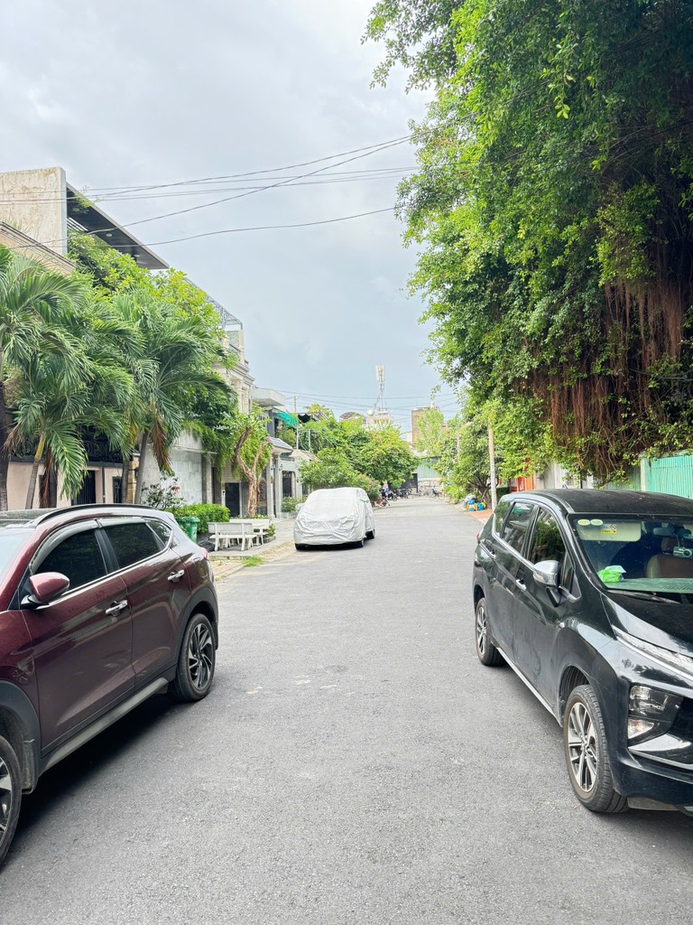 Bán Biệt Thự Vip có Hồ Bơi riêng, gần Chế Lan Viên, phường Tây Thạnh