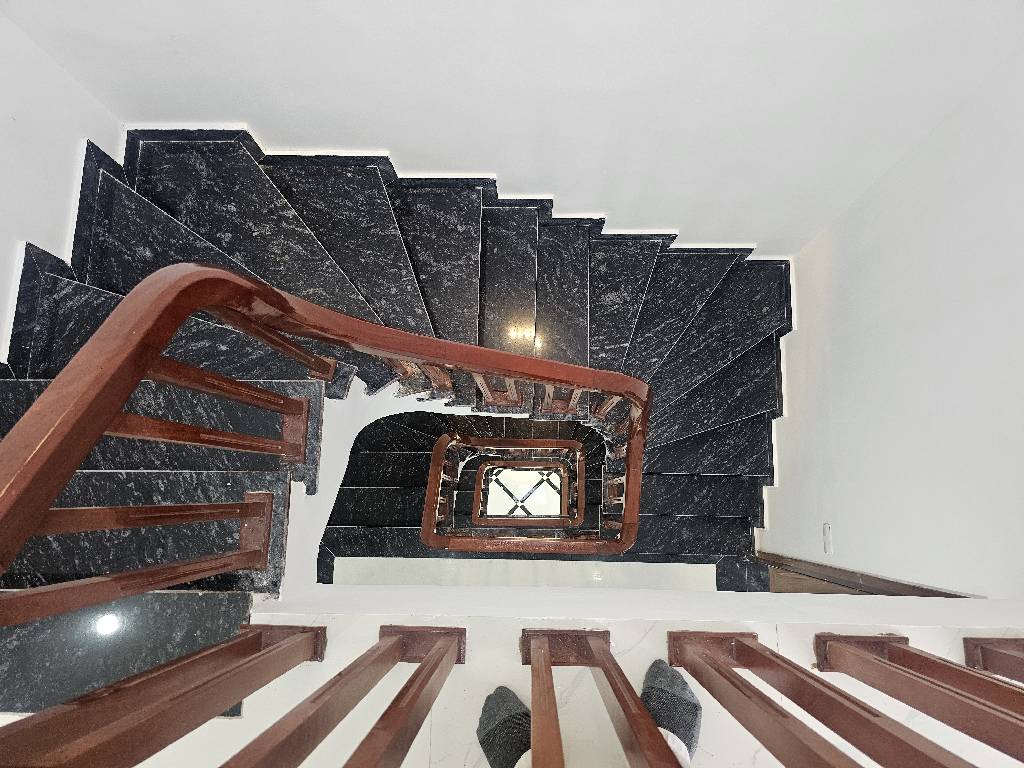 Bán nhà riêng 5 tầng diện tích 50m² tại Vĩnh Ninh giá 6.2 tỷ