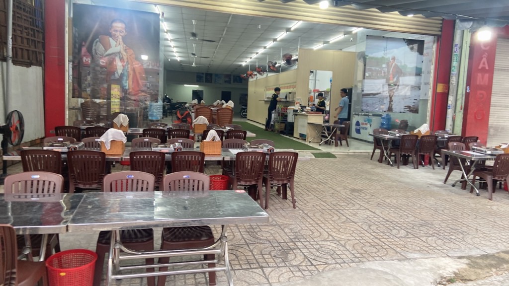 Nhà mặt tiền rộng 9m, kinh doanh sầm uất tại Bình Tân