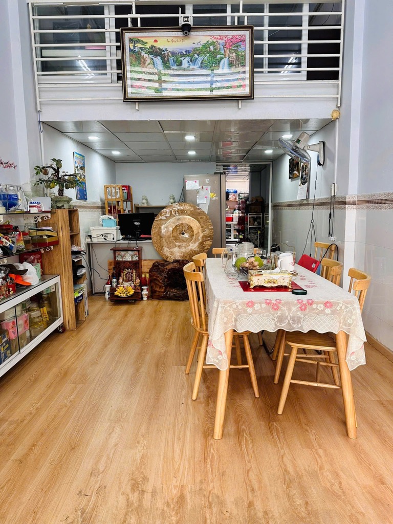 Nhà đẹp 3 tầng hẻm xe tải Quận 10 giá hời