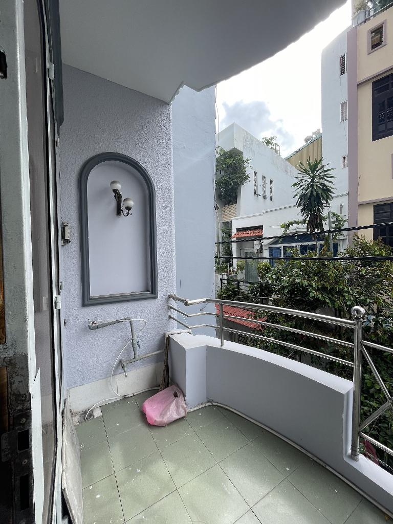 Nhà riêng kiên cố 4 tầng tại phường Tân Bình, gần ngã tư Bảy Hiền