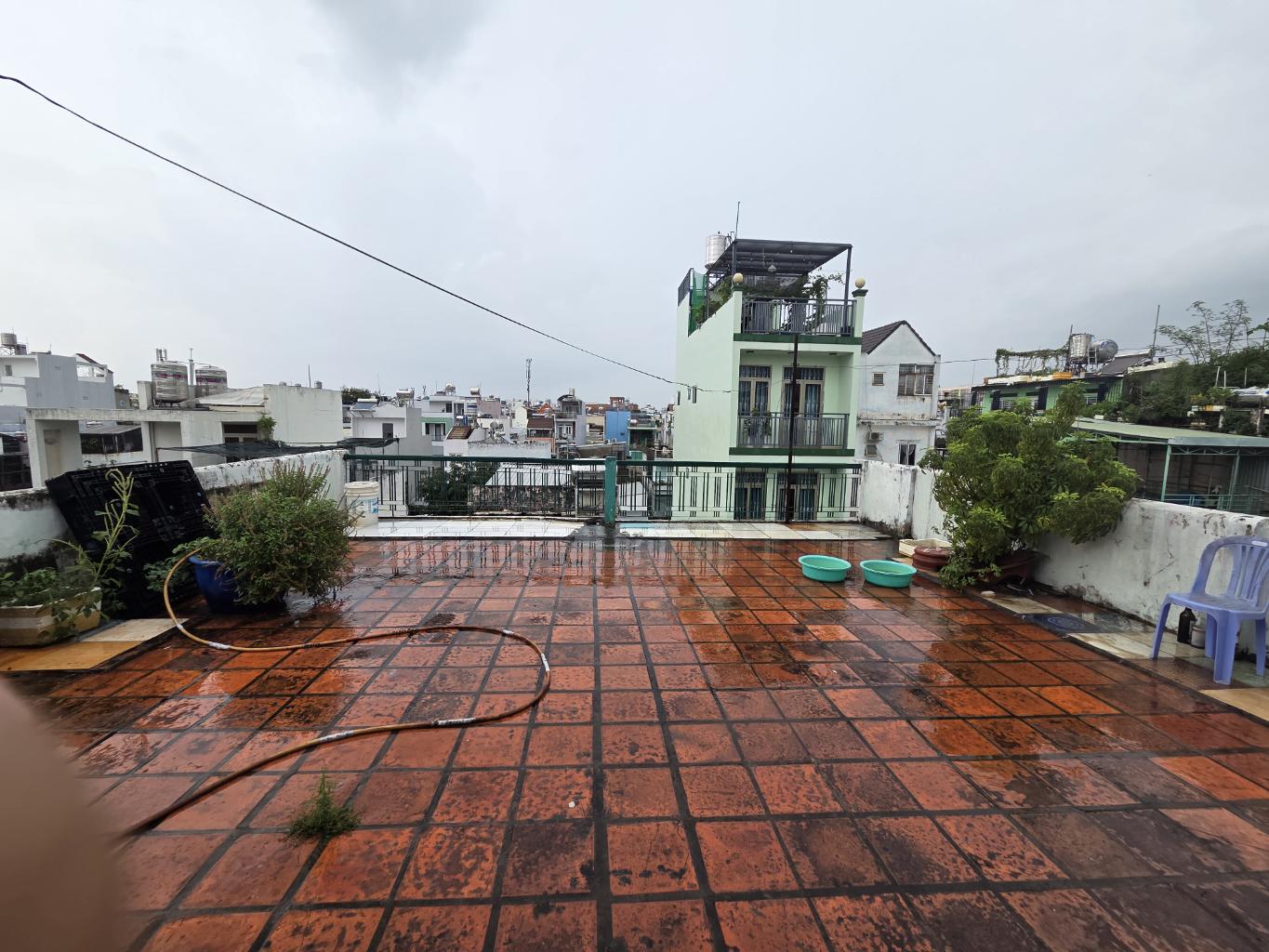 Nhà mặt phố 4 tầng, mặt tiền 8m giá cực hời tại Tân Bình