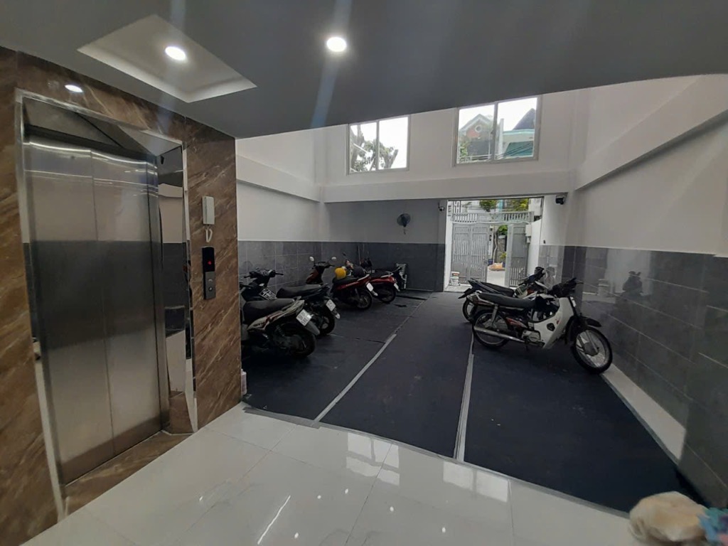 CHDV LÊ LIỄU ( 6 x 17 ) THANG MÁY CHỦ GẤP BÁN