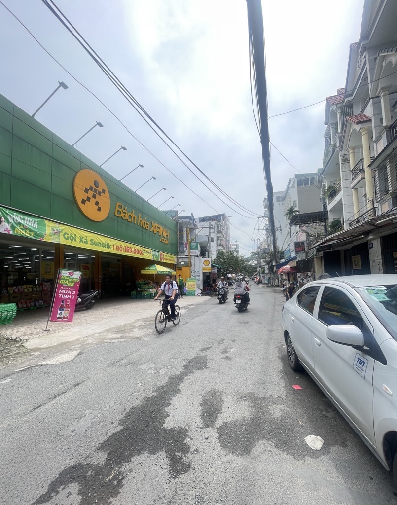 Bán nhà 4 tầng 5 phòng ngủ, Hẻm 8M, Quang Trung, Gần Emart