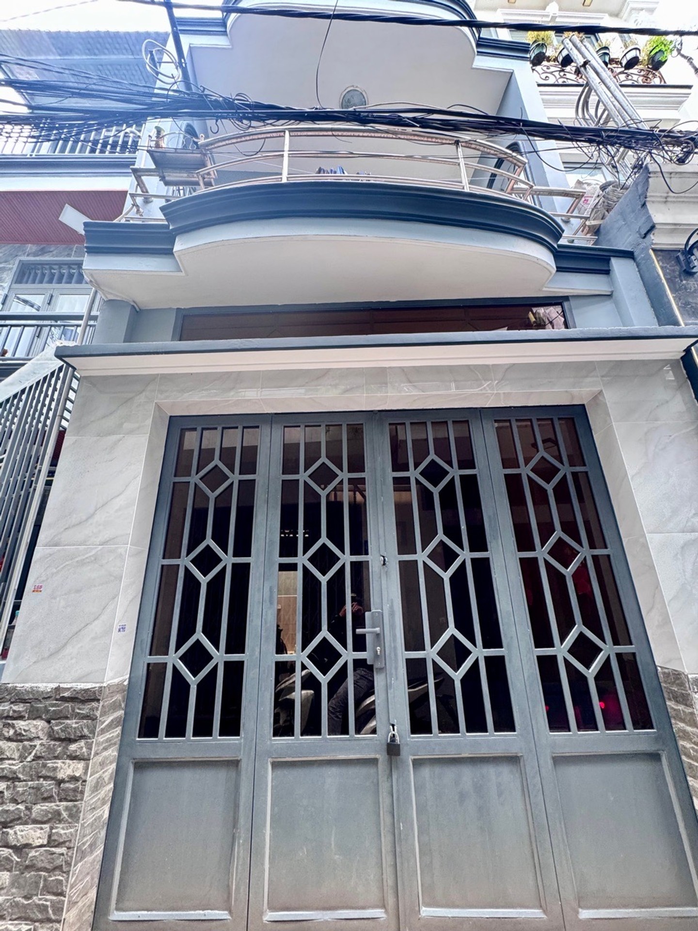 Nhà 2 tầng 30m2 âu cơ-Phường Bảy Hiền, giá chỉ 5.2 tỷ