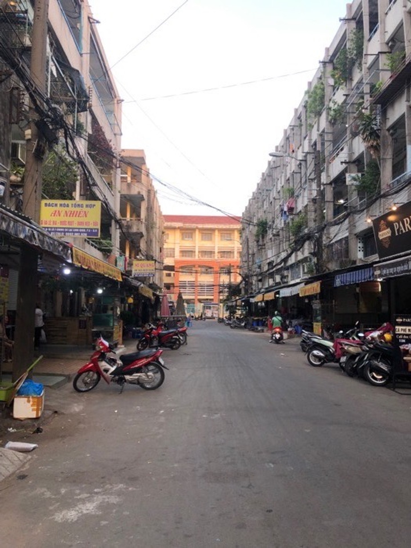 Căn hộ tiện nghi gần chợ Hoa Đầm Sen quận 11