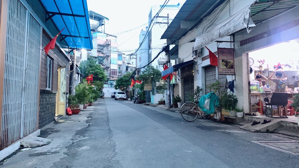 Bán nhà 2 tầng 56m2 hẻm 8m ô tô đậu khu Tân Bình