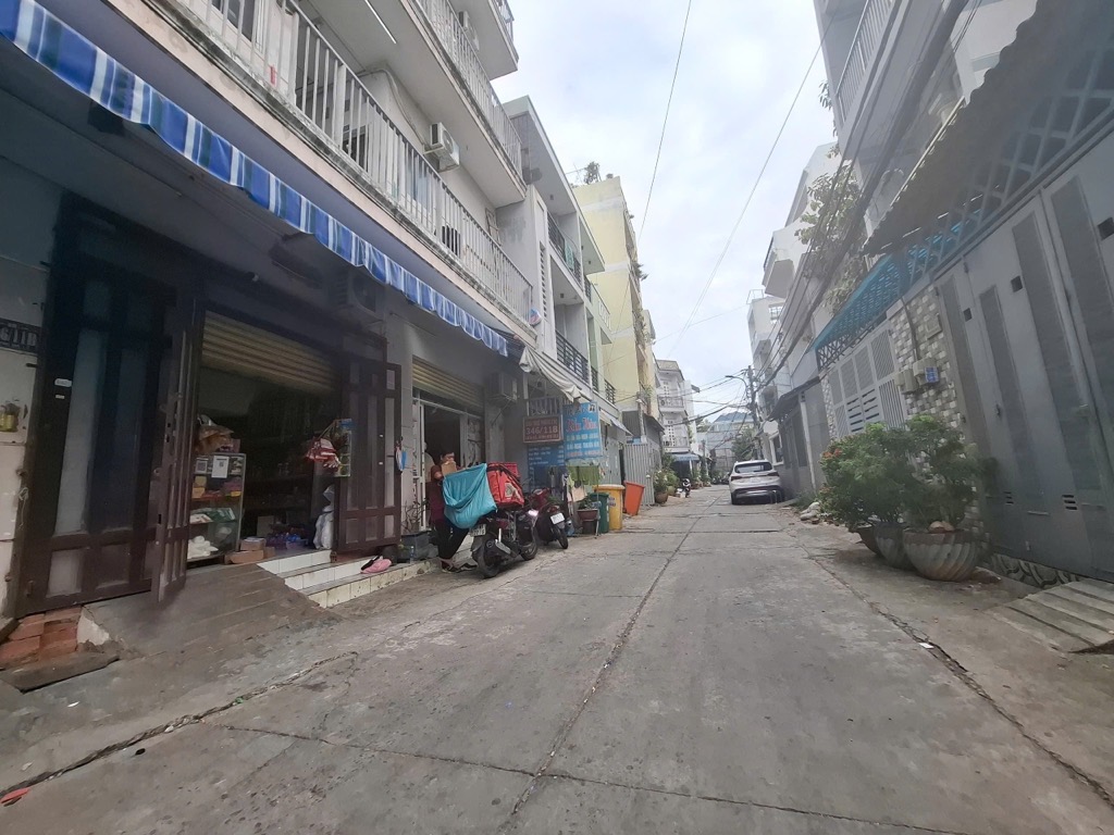 Bán nhà 2 tầng diện tích 268m2 tại Bình Tân, giá 17 tỷ