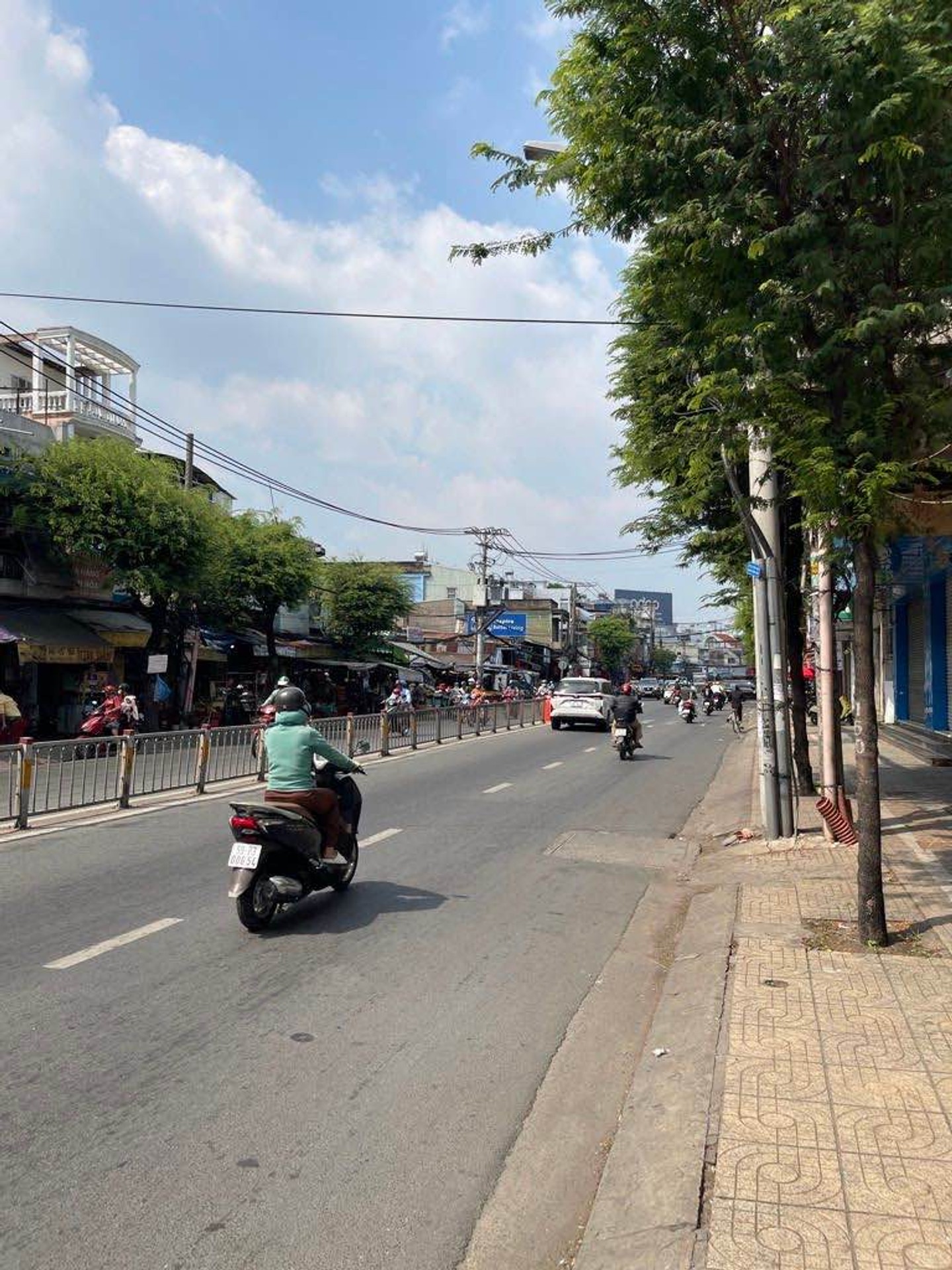 Nhà mặt phố Trường Chinh sầm uất giá tốt Tân Bình