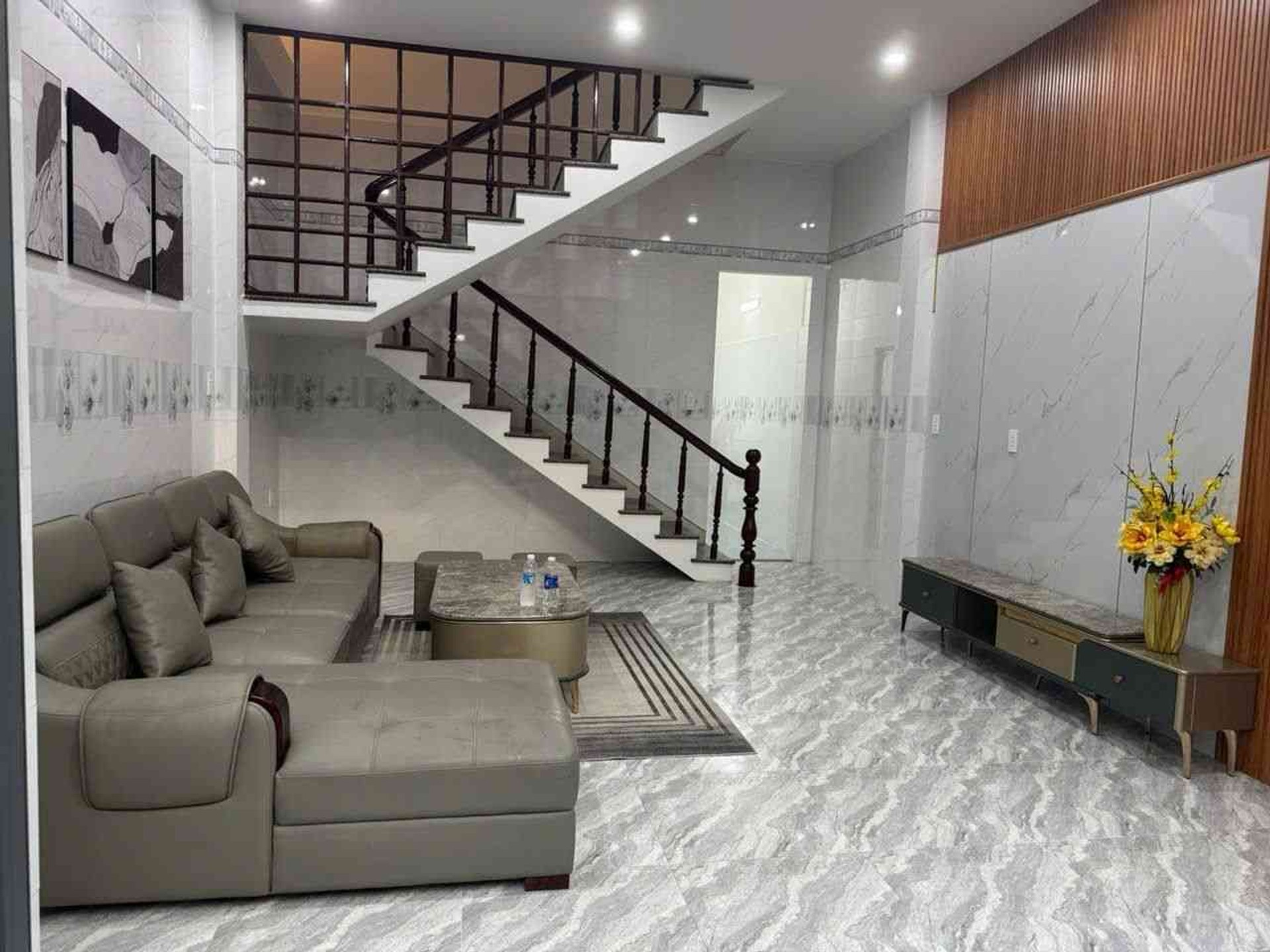 Bán nhà riêng 2 tầng tại quận Sơn Trà, diện tích 93m2, giá 7.3 tỷ, còn thương lượng