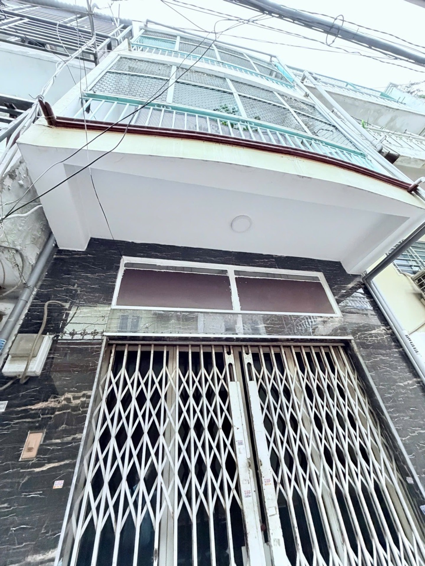 Bán nhà 3 tầng kiên cố 30m2 khu vực Tân Bình, giá 5,04tỷ