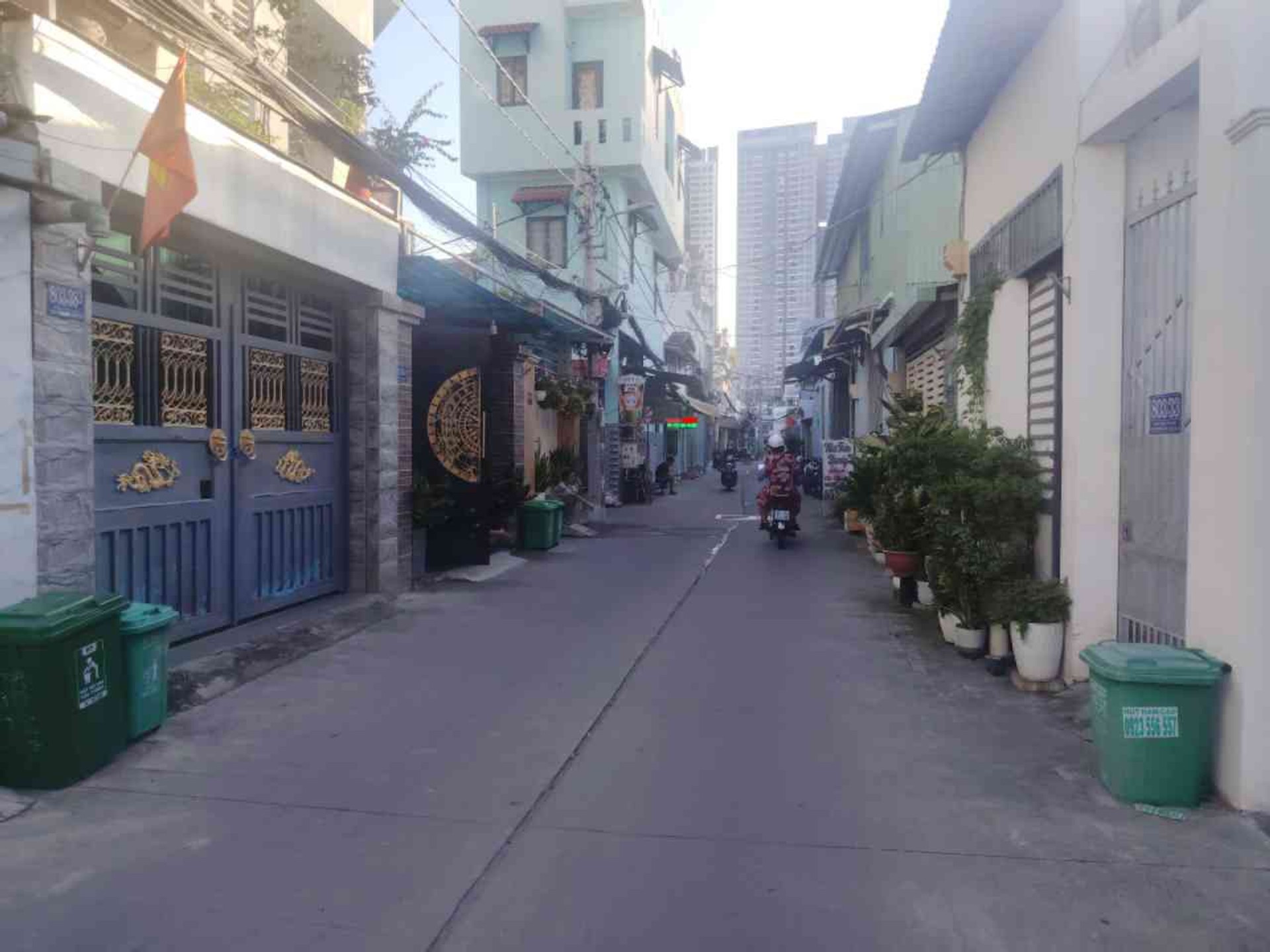 Bán nhà riêng 2 mặt tiền hẻm xe hơi tại Quận 7, diện tích 73m2