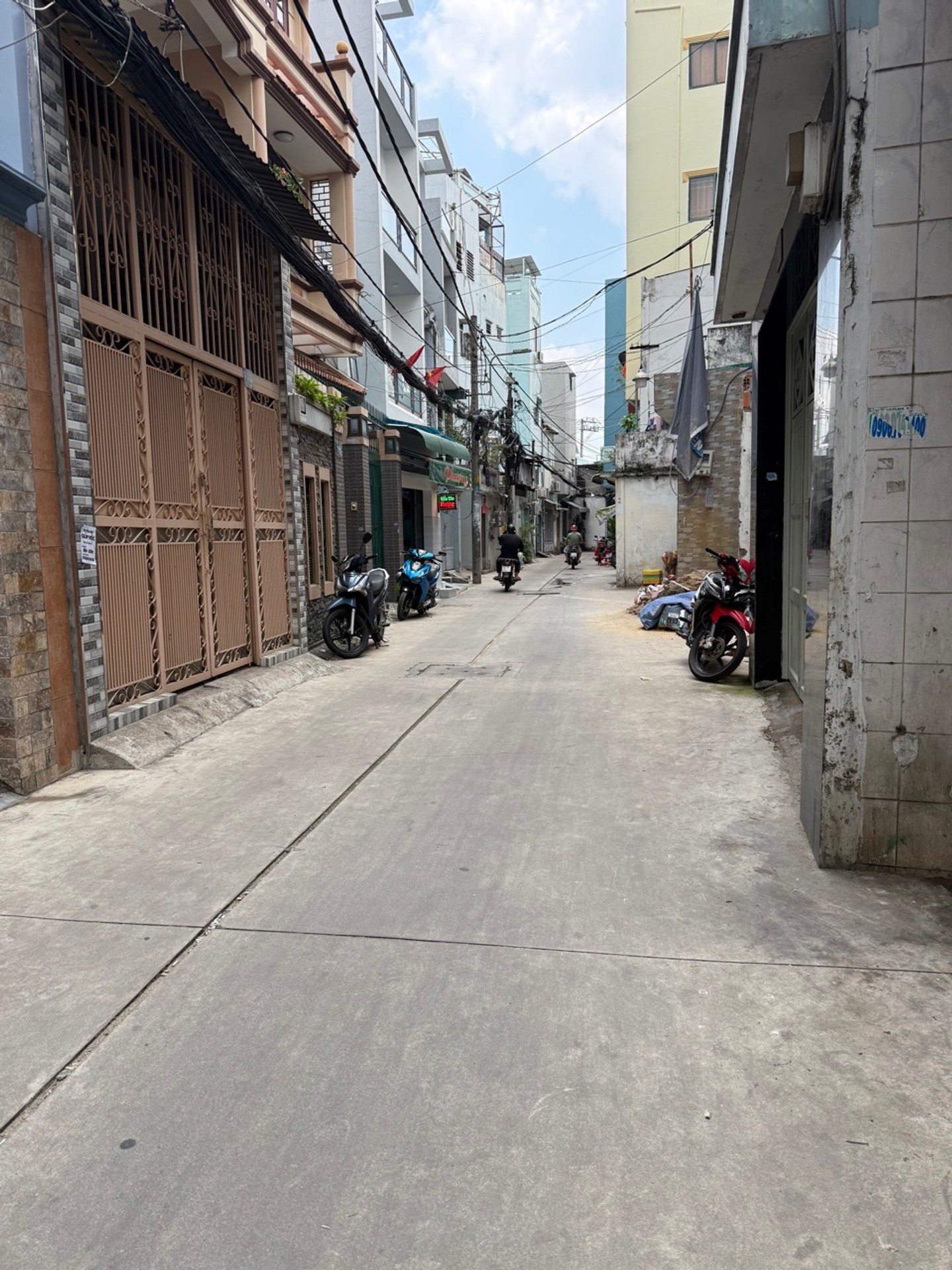 Bán nhà riêng 4 tầng tại Bình Thới, Quận 11, hẻm xe hơi, sổ hồng riêng