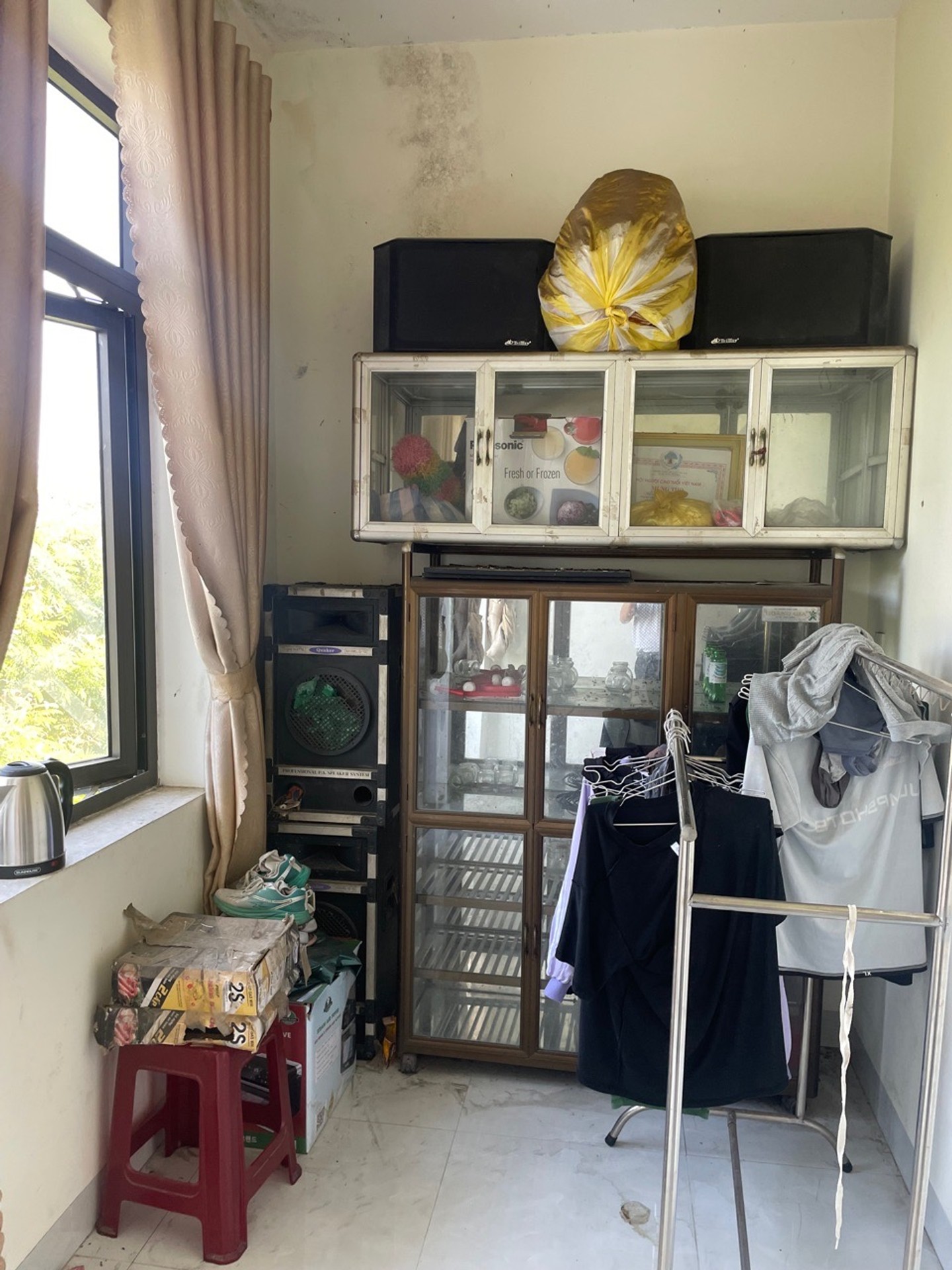 BÁN NHÀ 3 TẦNG GẦN BIỂN NGUYỄN TẤT THÀNH - NHỈNH 5 TỶ - 5 PHÒNG NGỦ