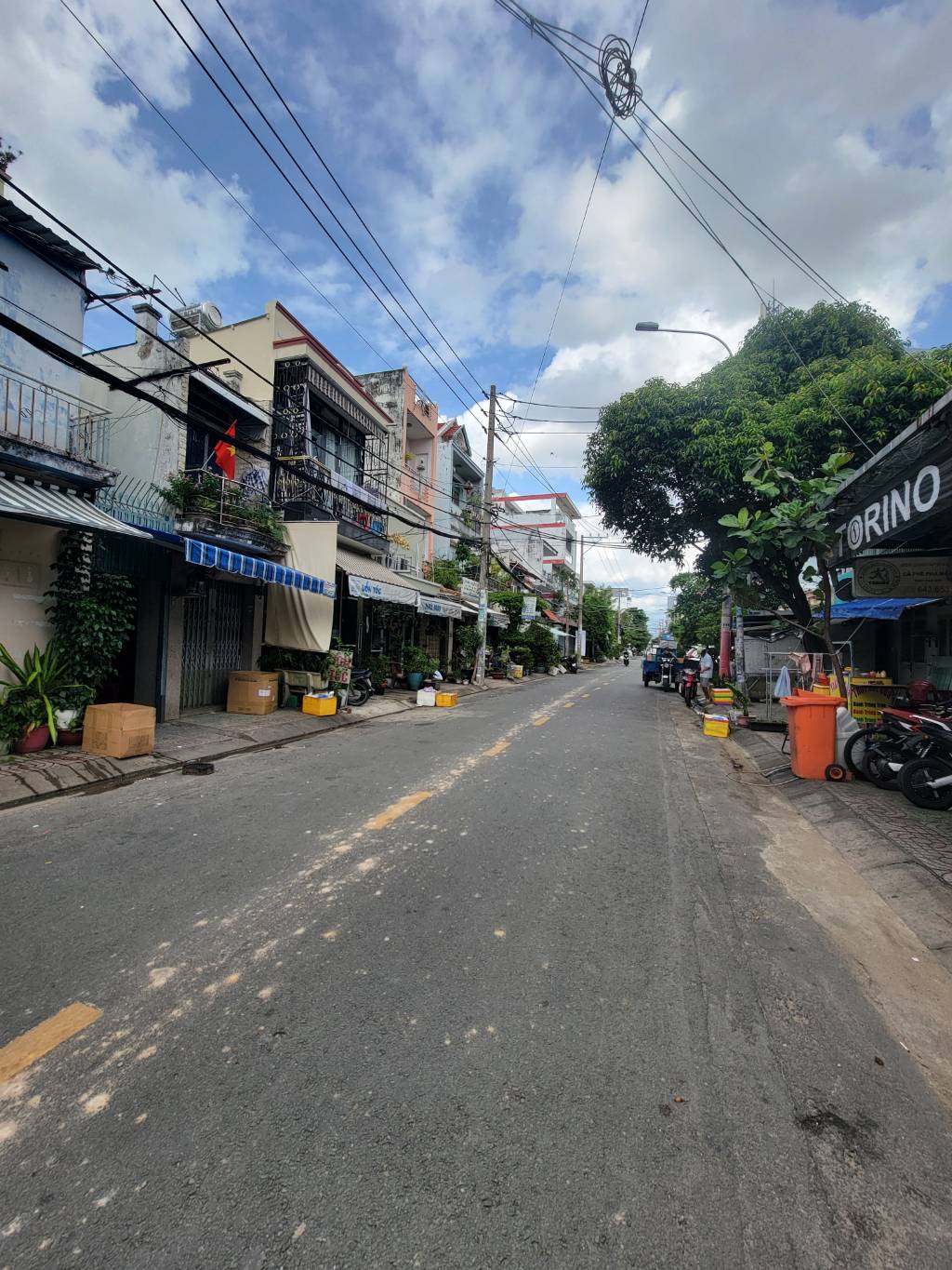 Mặt tiền kinh doanh  Ngang khủng 5,2mx2,9m  Nhà 2 tầng  Đang cho thuê 5tr/ tháng  Sổ nằm nha