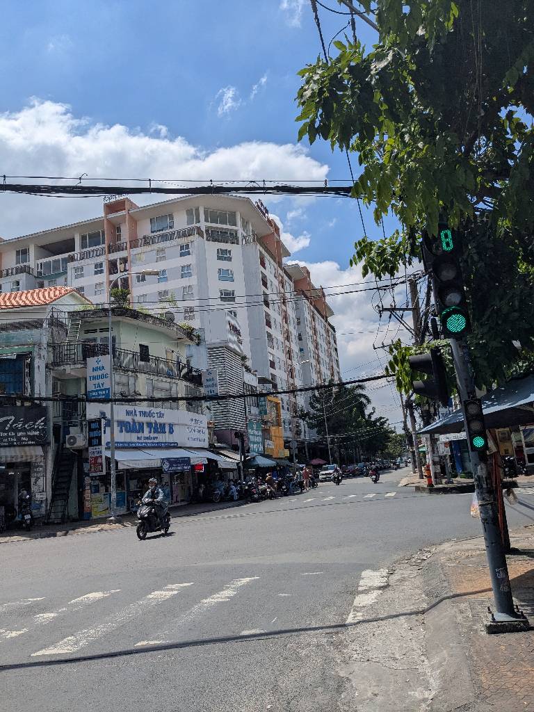Bán nhà 2 tầng mặt tiền 4,6m gần UBND phường Tân Sơn