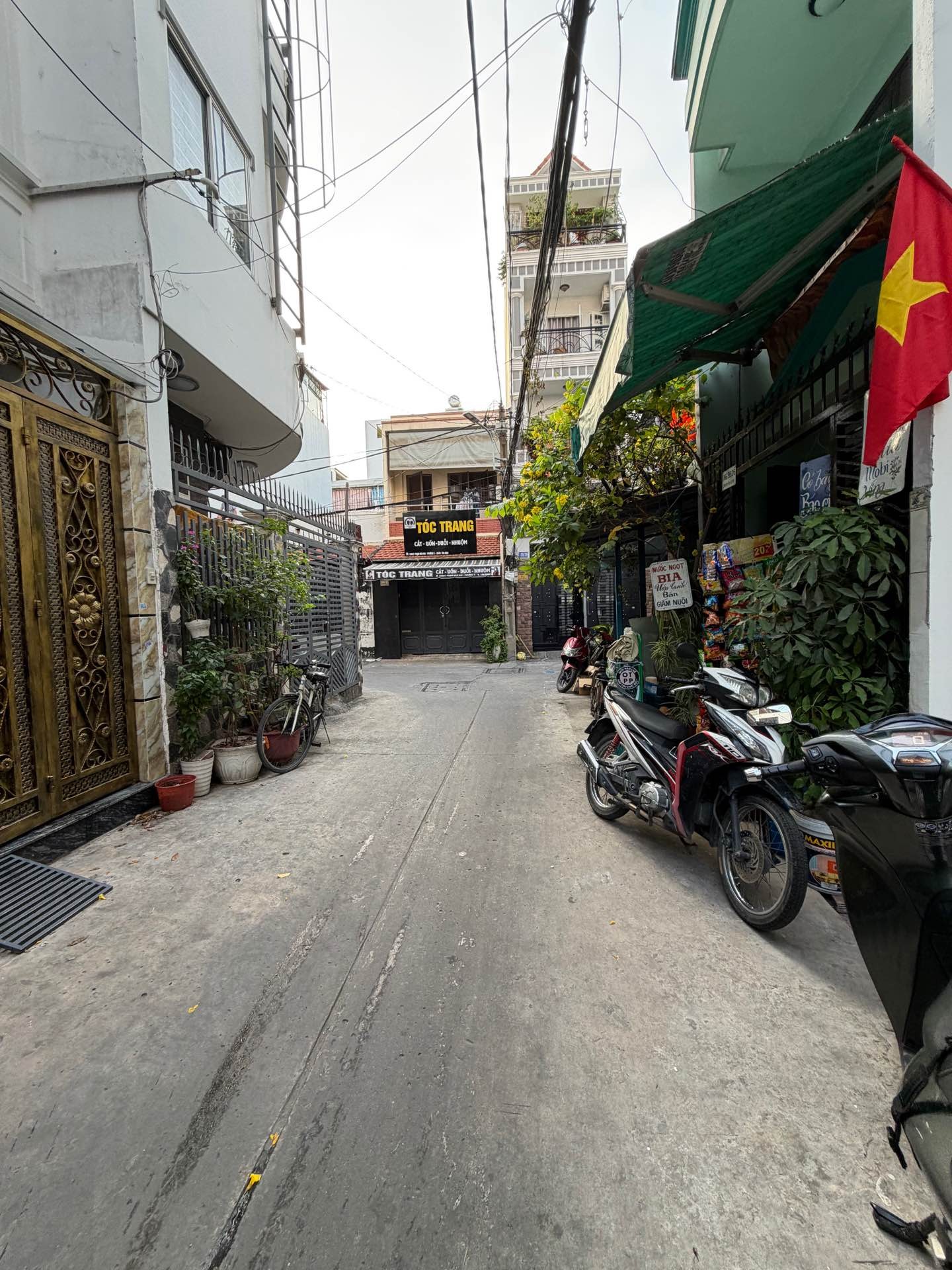Nhà 4 tầng nhiều phòng, hẻm ô tô quận Tân Bình giá tốt