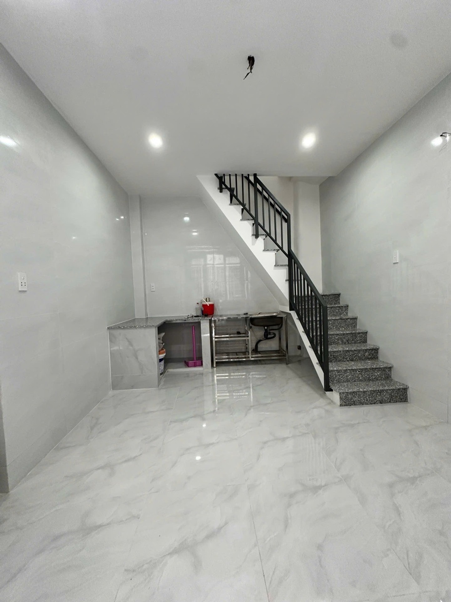 Nhà nhỏ xinh giá mềm ngay Tân Bình, giảm giá sốc chỉ còn 3.8 tỷ