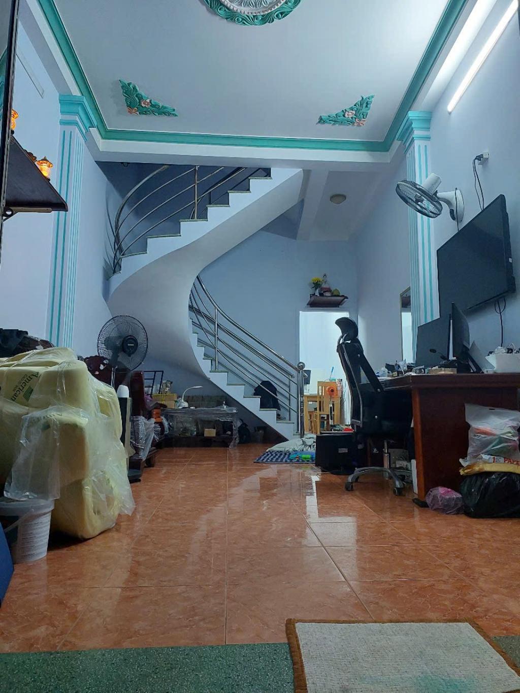 Bán nhà riêng 3 tầng tại phường 10, quận Tân Bình, diện tích 41.2 m², pháp lý đầy đủ