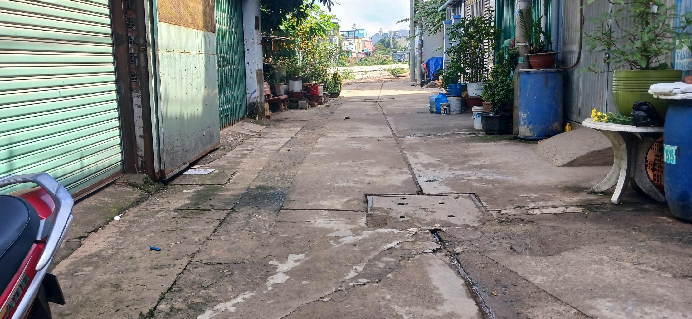 Cơ hội sở hữu nhà mới 2 tầng hẻm xe tải sát kênh Tham Lương Bình Tân