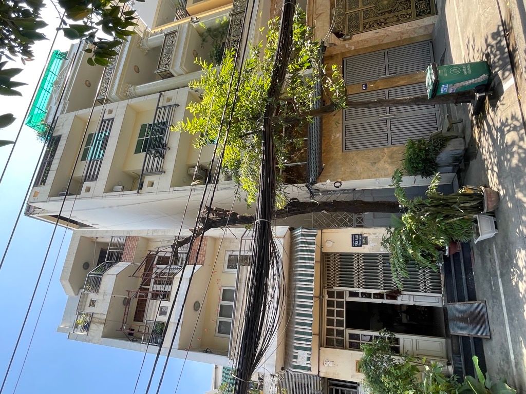 Nhà mặt phố Cộng Hòa giá siêu ưu đãi, sẵn tiện kinh doanh