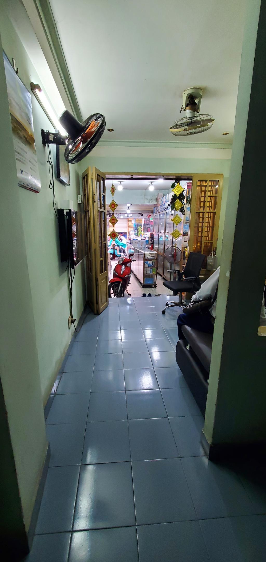 Nhà Mặt Tiền Thành Thái Quận 10 - 5 Tầng Kinh Doanh Đỉnh