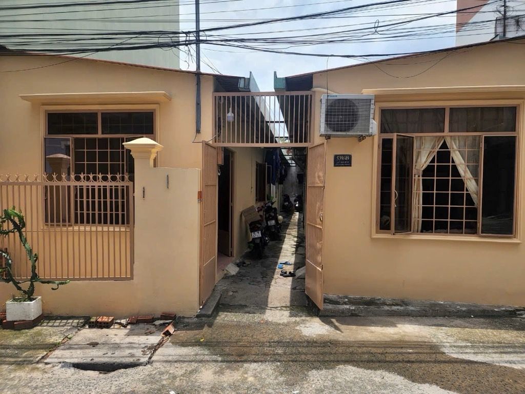 Nhà riêng 1 tầng khu vực an ninh, diện tích 171m2, 8 phòng ngủ