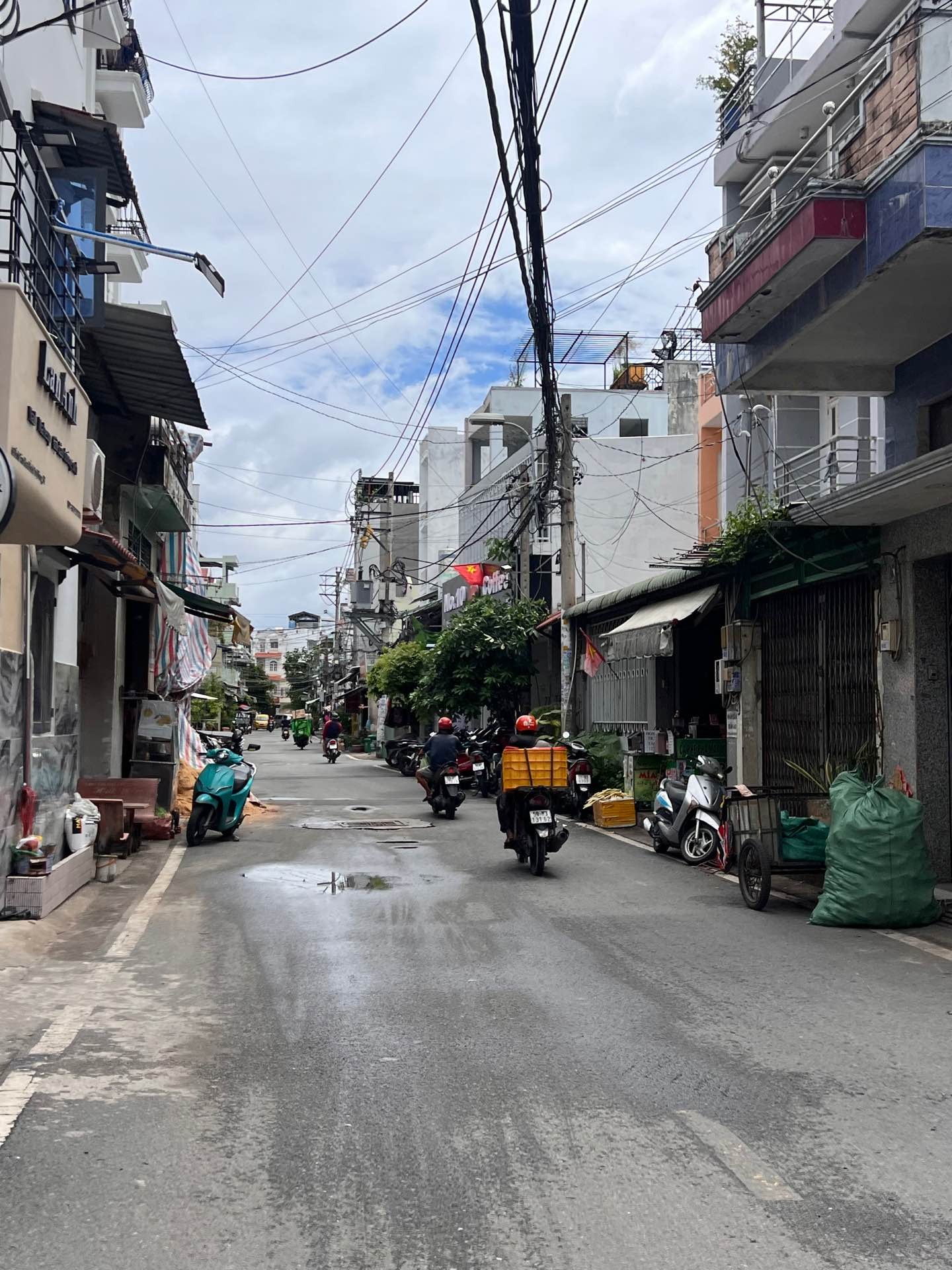 Nhà 2 căn đang cho thuê Bình Trị Đông giá chỉ 24.8 tỷ