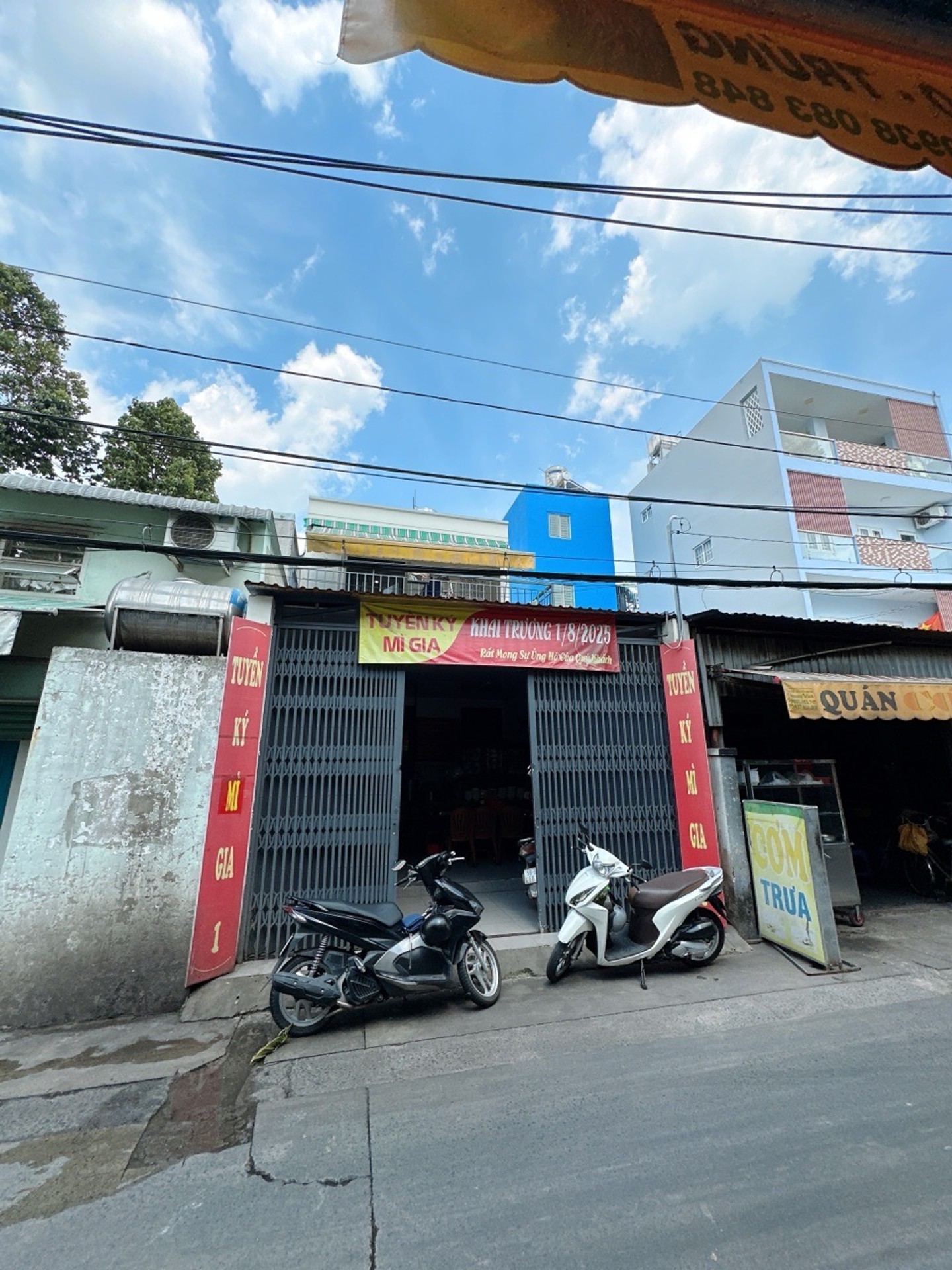 Nhà 2 tầng 3PN 2 mặt tiền hẻm xe hơi xã phường an ninh