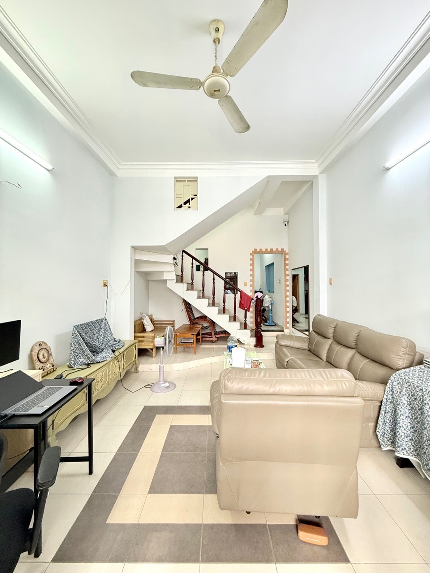 Bán nhà 3 tầng diện tích 56m2 tại Vườn Lài giá 9 tỷ