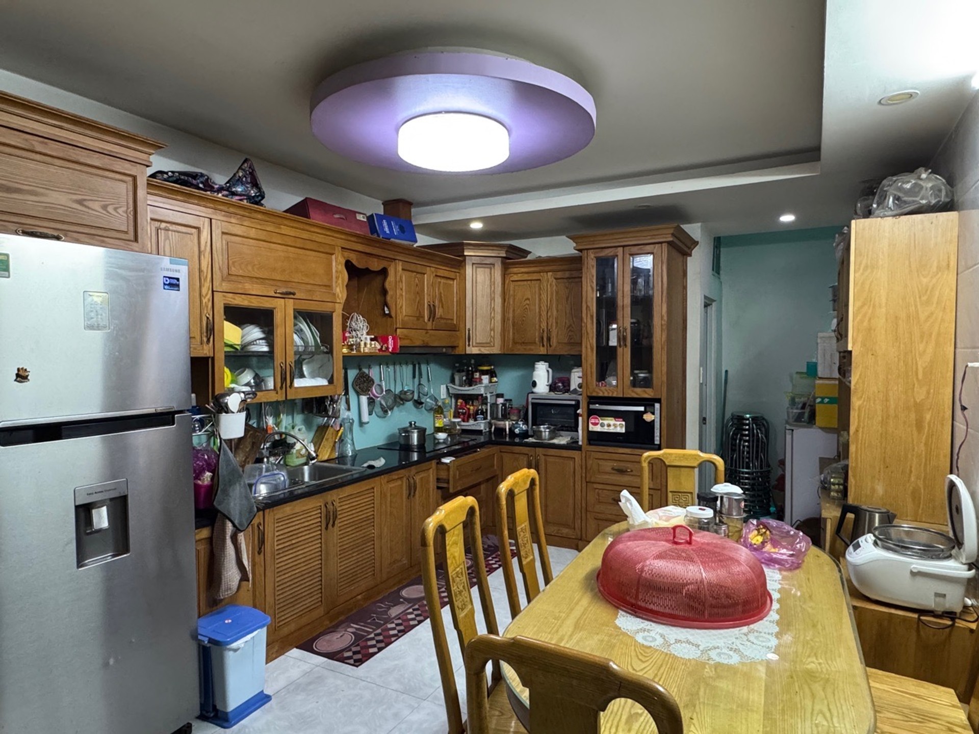 Nhà phố 4 tầng hiện đại, giá sốc tại đường HT13