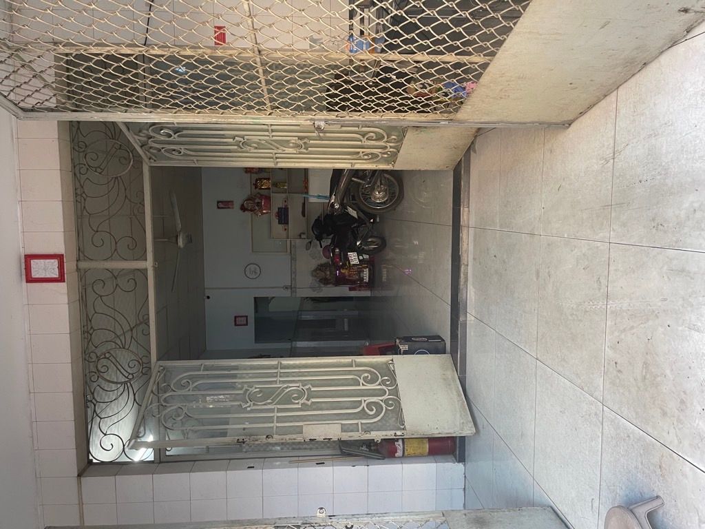 Bán nhà riêng 2 tầng, mặt tiền hẻm kinh doanh tại Quận Tân Bình, 109m2