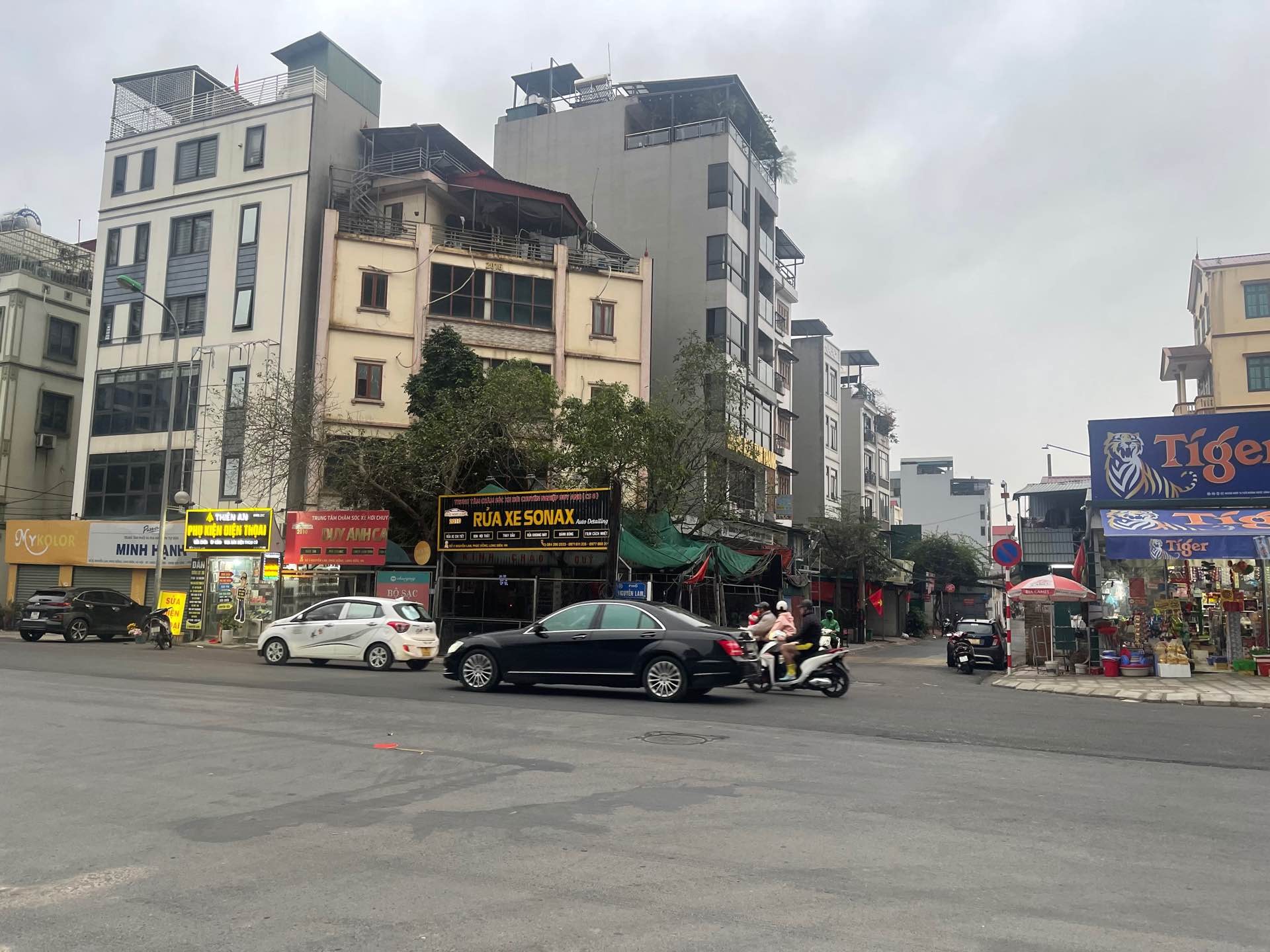Đầu tư- xây ccmn- nhà Mai Phúc Nguyễn Lam 78mx4T-10 tỷ lô góc mặt ngõ thông gần phố lớn