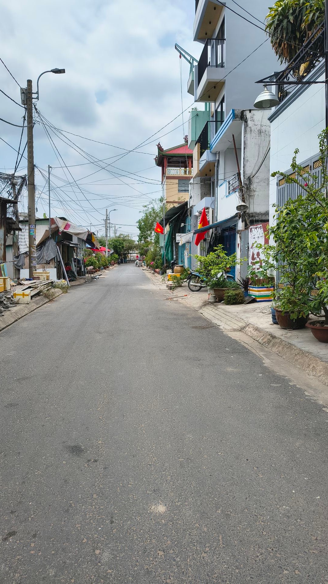 Bán nhà riêng 3 tầng 4,225m mặt tiền đường nhựa 6m phường 15, quận 8