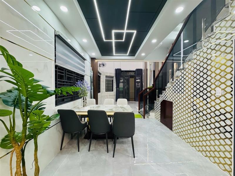 Nhà góc 5 tầng full nội thất, giá hời Bình Tân