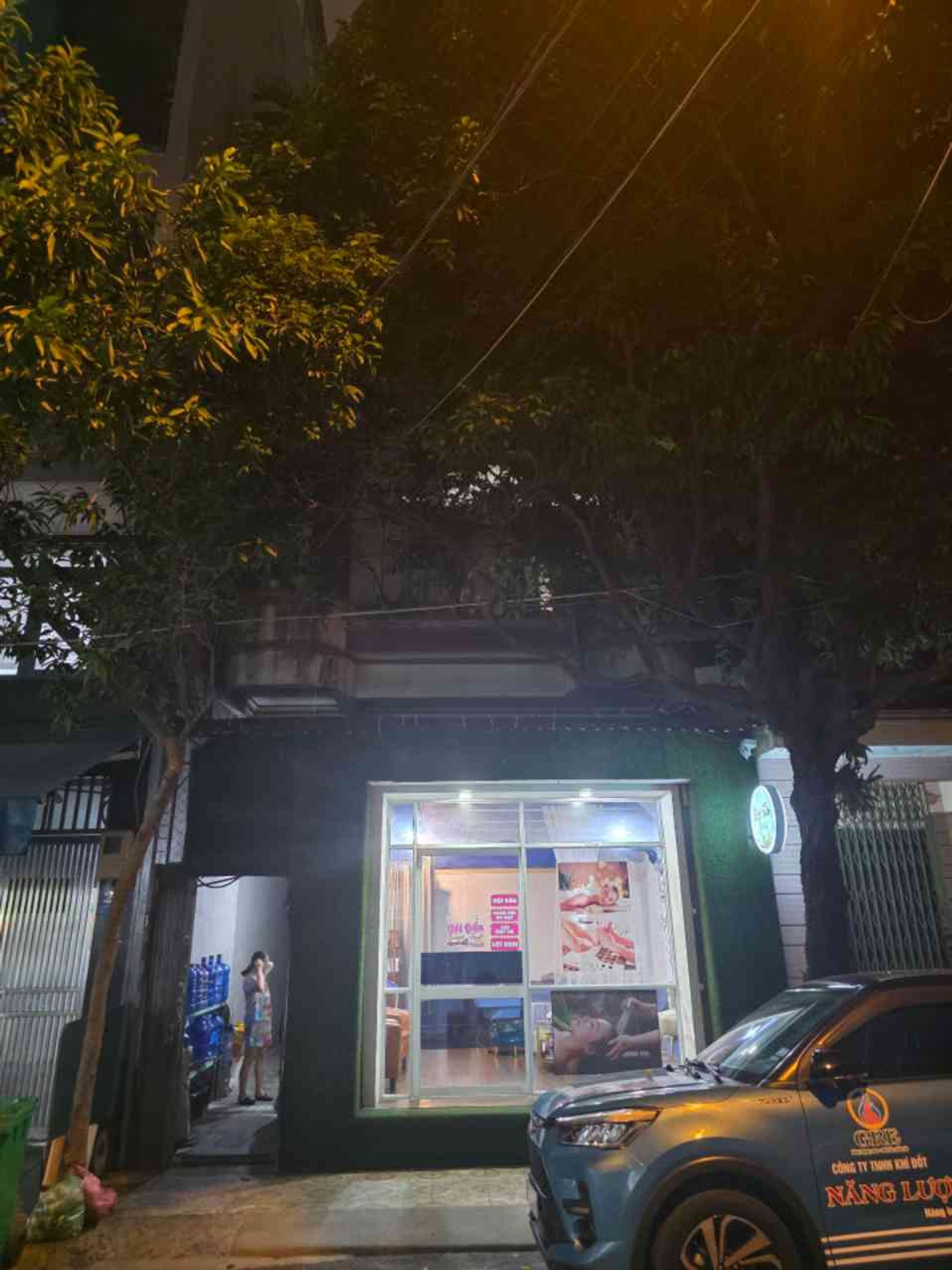 Nhà mặt phố rộng 164m², siêu tiện kinh doanh tại Tân Bình
