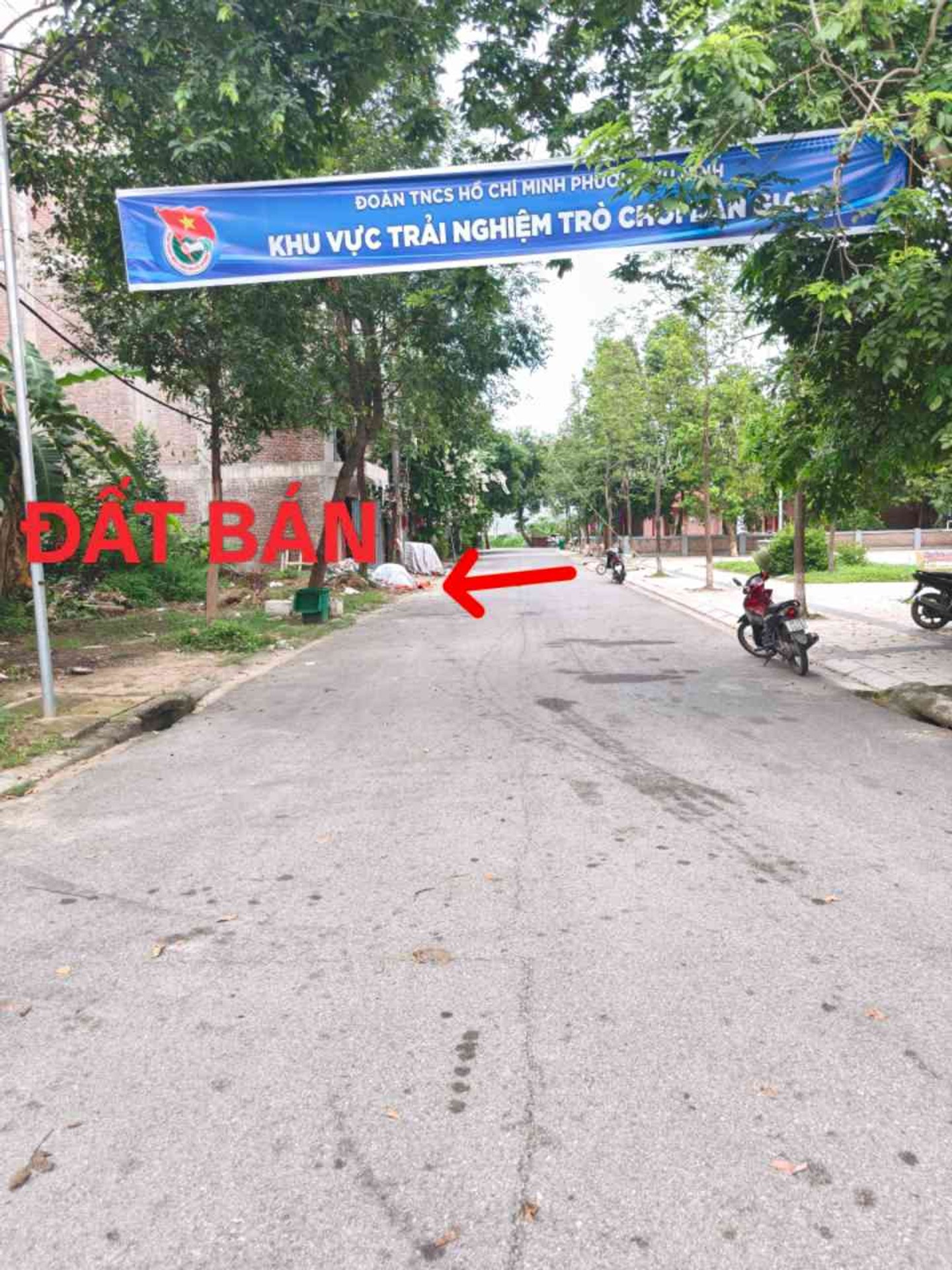 Đât đẹp view vườn hoa hồ điều hoà