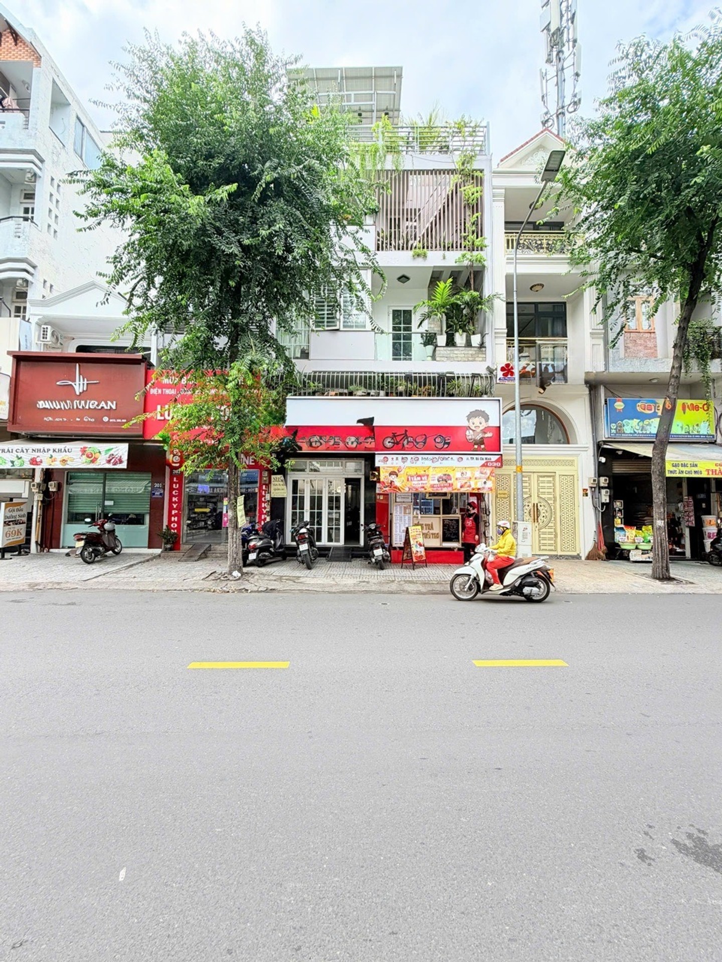Nhà mặt phố 5 tầng 39m2 giá 12 tỷ tại khu vực trung tâm